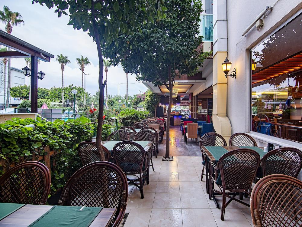 Kleopatra Blue Hawai Hotel Alanya Exterior photo