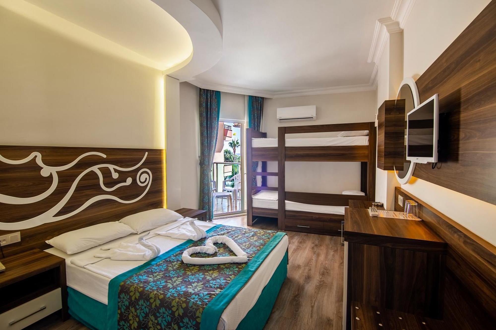Kleopatra Blue Hawai Hotel Alanya Exterior photo